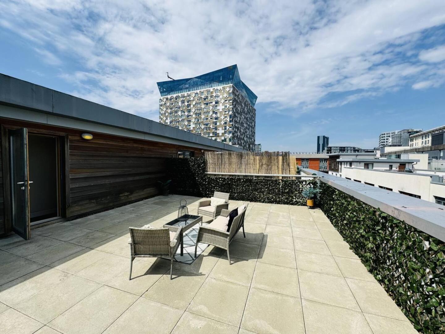 Birmingham Cube View Apartment ภายนอก รูปภาพ