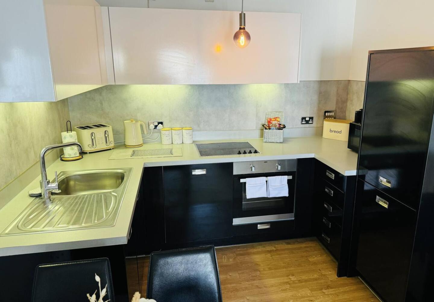 Birmingham Cube View Apartment ภายนอก รูปภาพ